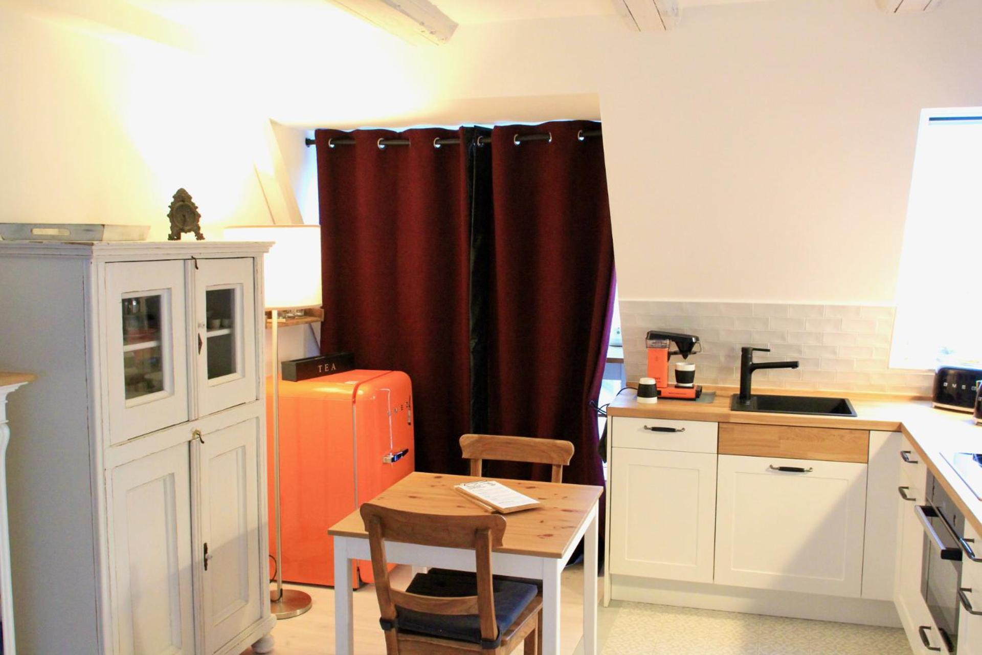 Gaestehaus Kajuete Direkt Am Wasser Friedrichstadt Room photo