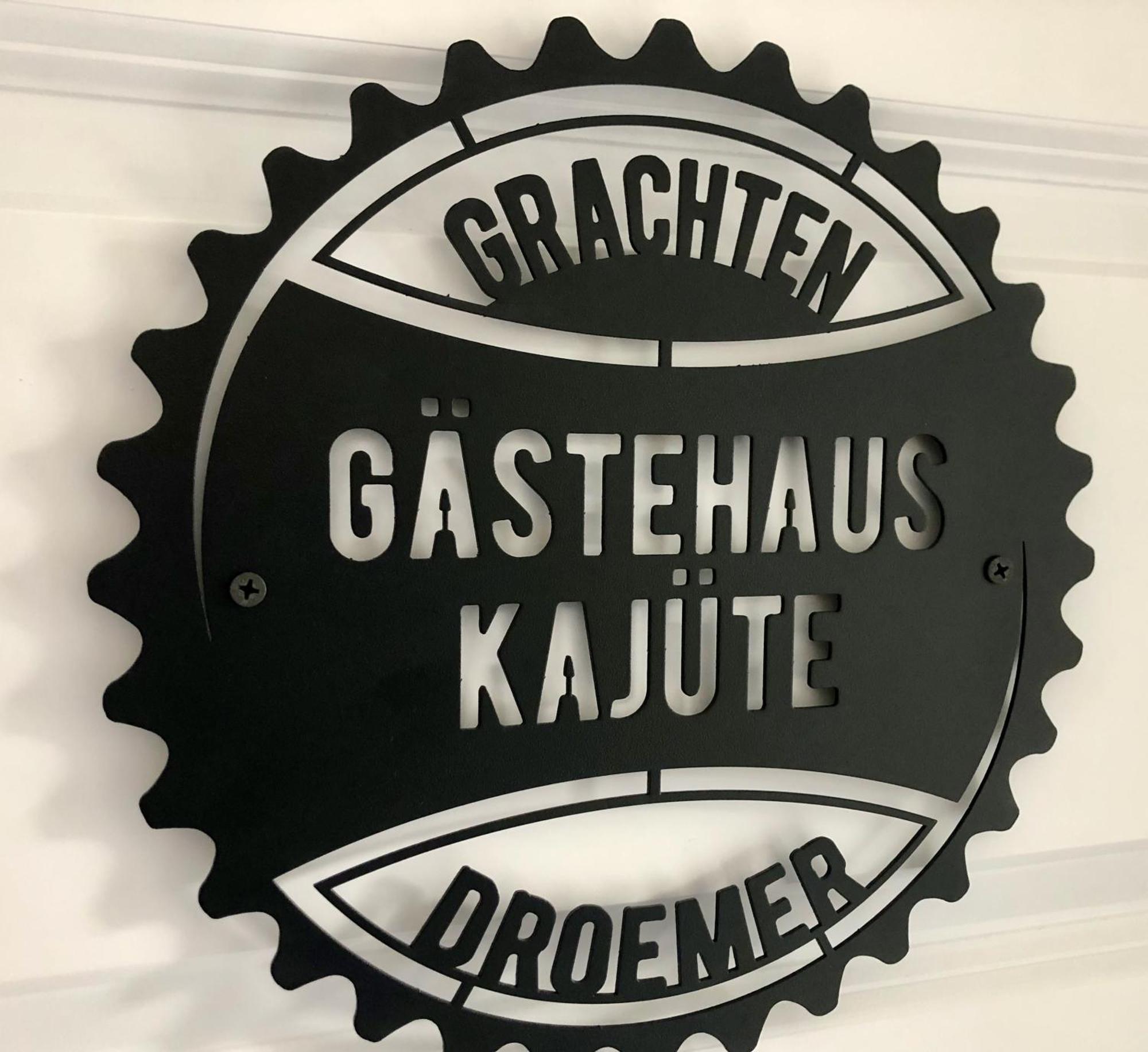 Gaestehaus Kajuete Direkt Am Wasser Friedrichstadt Exterior photo